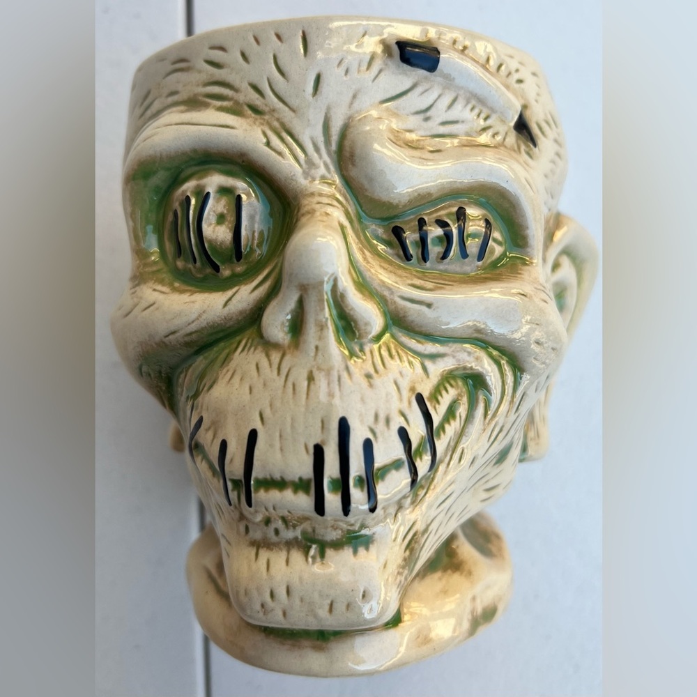 Disneyland Trader Sam’s Shrunken Zombie Head Tiki Mug 2nd Edition Unused